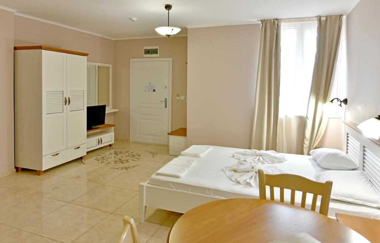 Sirena Palace Family Hotel オブゾー エクステリア 写真